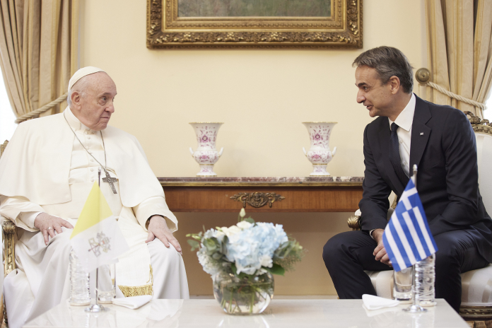 Papa Francesco - Primo Ministro di Grecia Kyriakos Mitsotakis. Fonte primeminister.gr